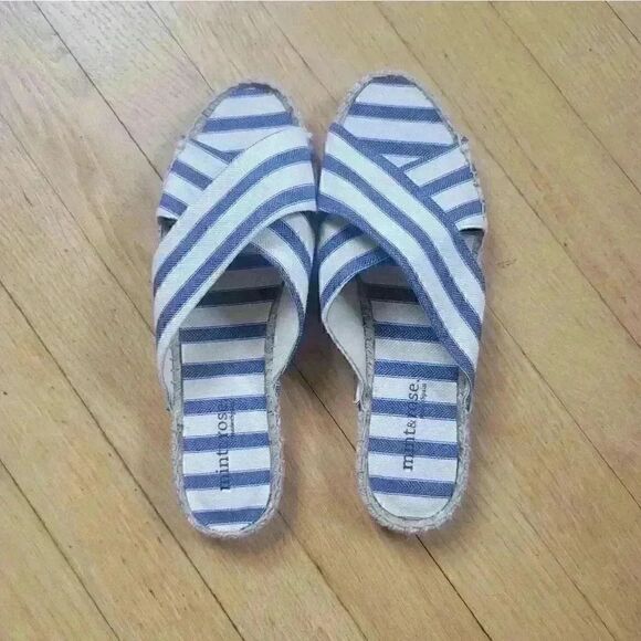 Mint & Rose Blue Striped Espadrille Slip On Sandals Size 39 / 8 - Picture 2 of 4